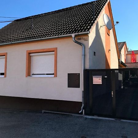 Banka Apartman Marta מראה חיצוני תמונה